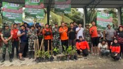 Kolaborasi dengan TNI dan PAC PP Stabat, Gen Hijau Bersihkan Sungai Pantai Gemi