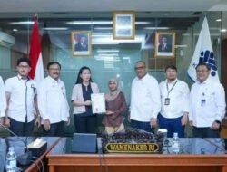 Praktik Penahanan Ijazah, Wamenaker Afriansyah Noor Terapkan SE Kemenaker No 5 Tahun 2025