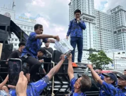 Geram!!! Ratusan Massa KOMBAT Sumut Bakar Majalah Tempo